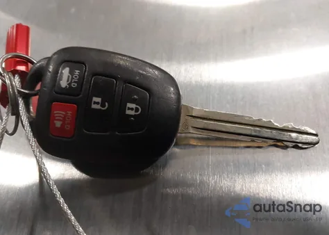 2013 Toyota Camry z USA, uszkodzony, nr VIN 4T1BF1FK2DU654028